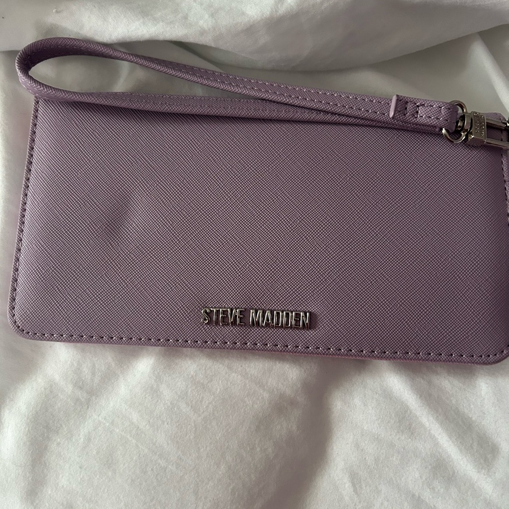 Steve Madden Lavender Textured Wristlet